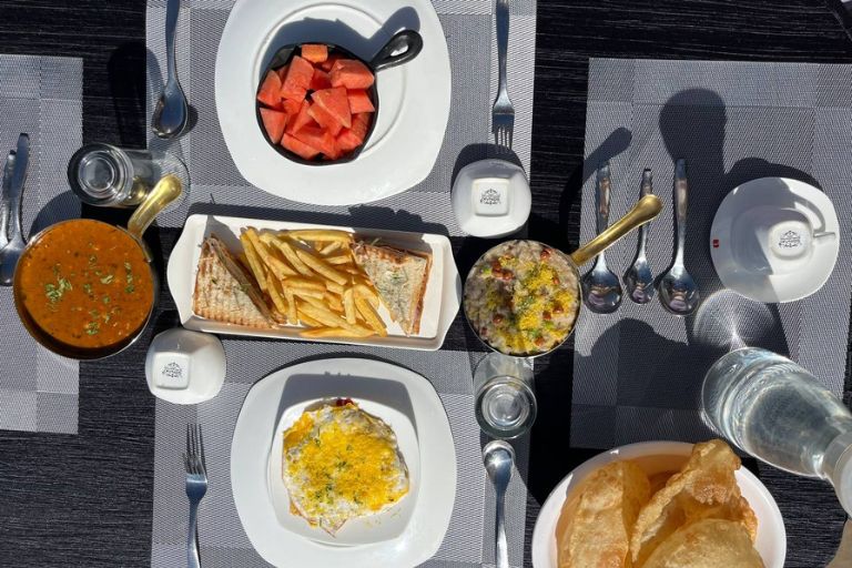 divine boutique hotel dining
